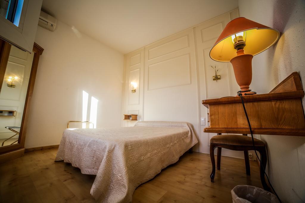 Castellu Rossu Hotel Lucciana  Bagian luar foto