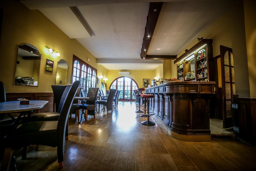 Castellu Rossu Hotel Lucciana  Bagian luar foto