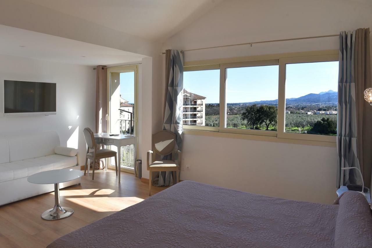 Castellu Rossu Hotel Lucciana  Bagian luar foto
